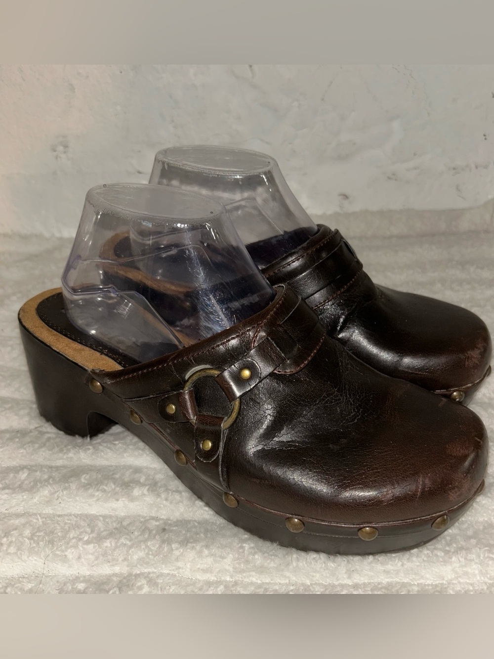 Mudd y2k Dark chunky Brown Leather Slip-On Clogs Brass Ring Detail